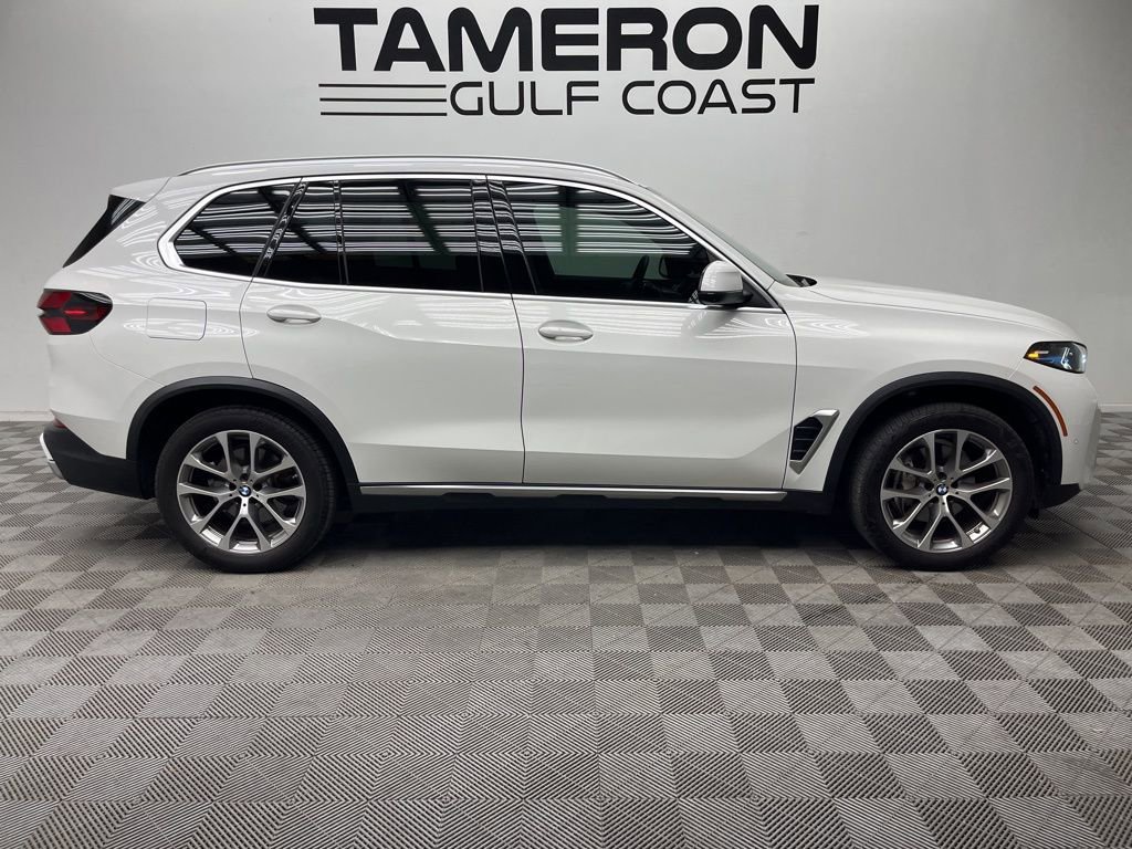 Used 2024 BMW X5 sDrive40i w/ Premium Package image 4