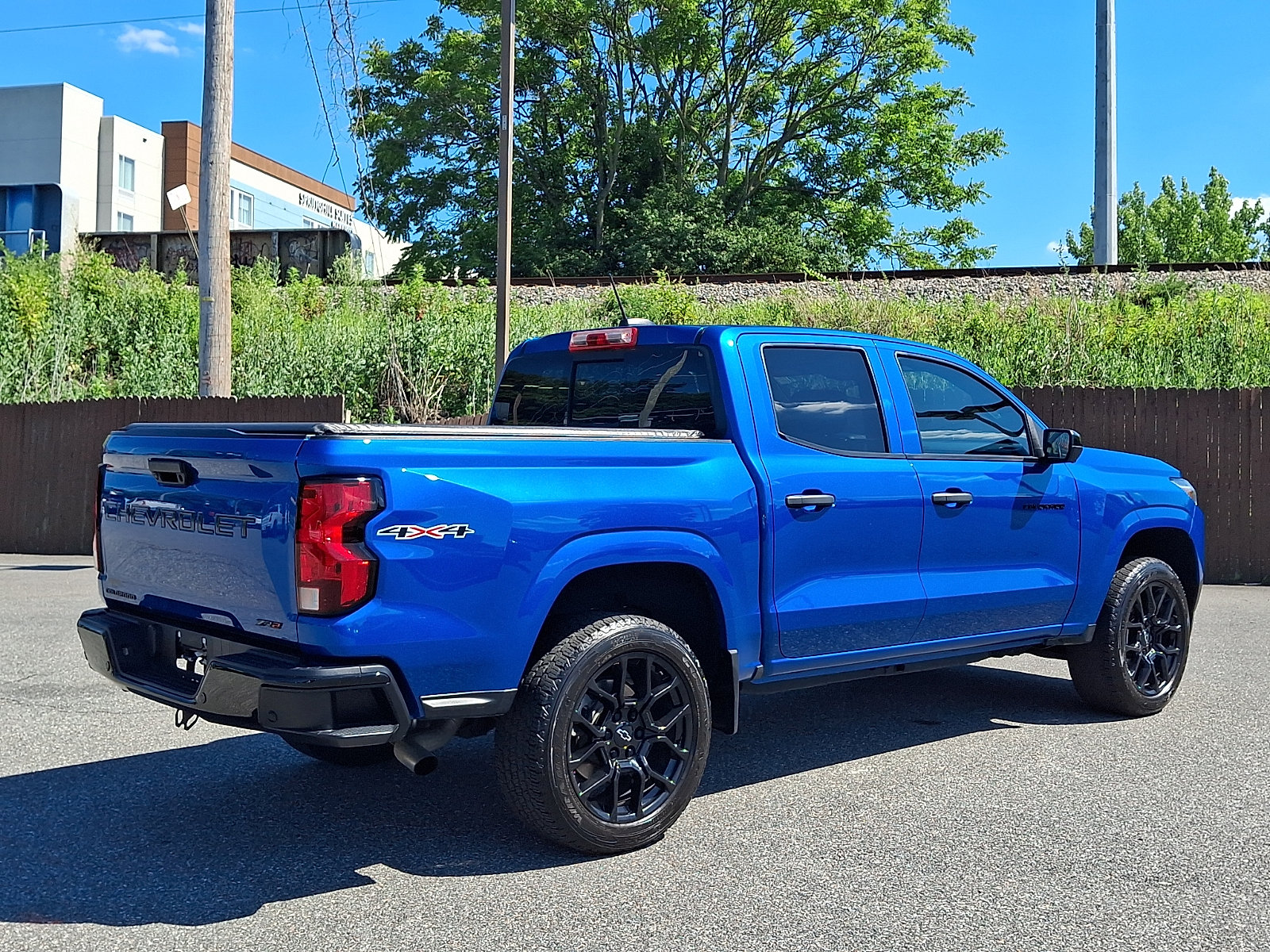 Used 2023 Chevrolet Colorado W/T w/ Technology Package AWD/4WD image 6