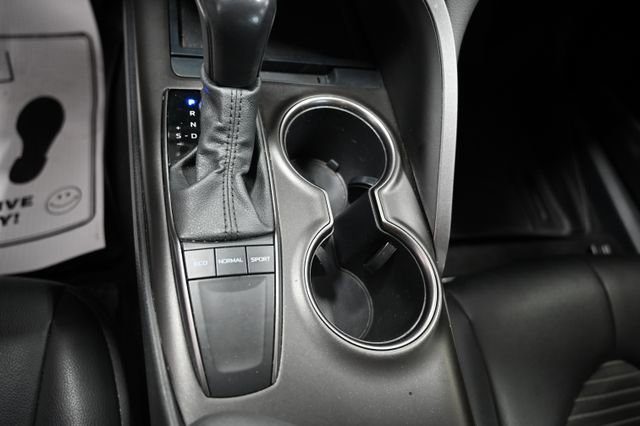 Used 2022 Toyota Camry SE image 20