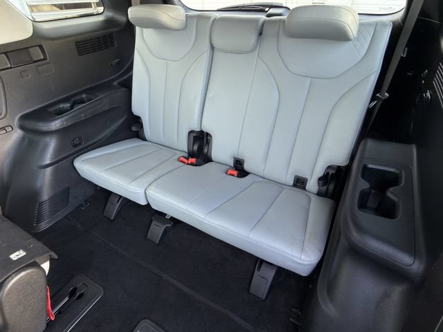 Used 2025 Hyundai Palisade SEL FWD image 25