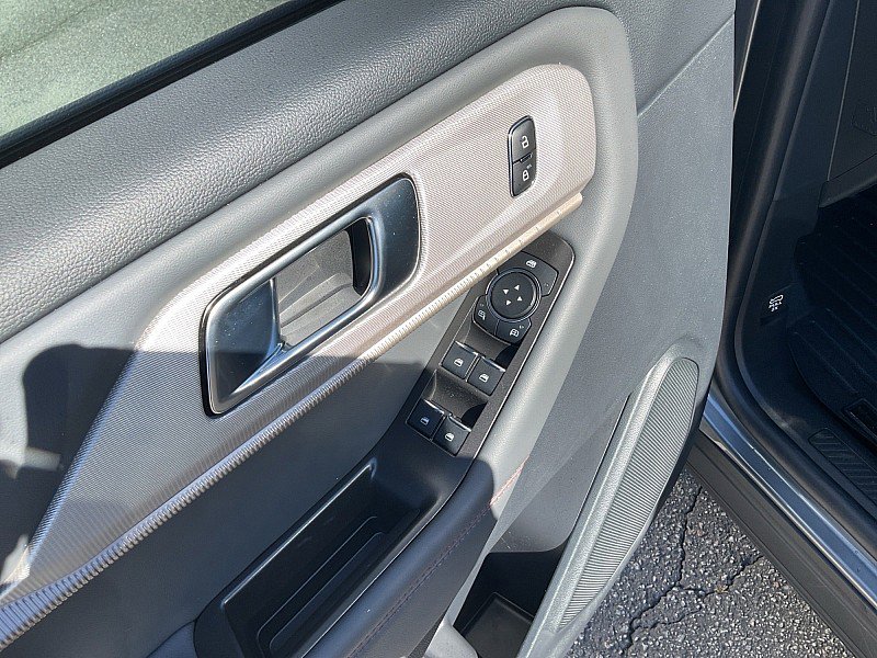 Used 2025 Ford Explorer ST image 52