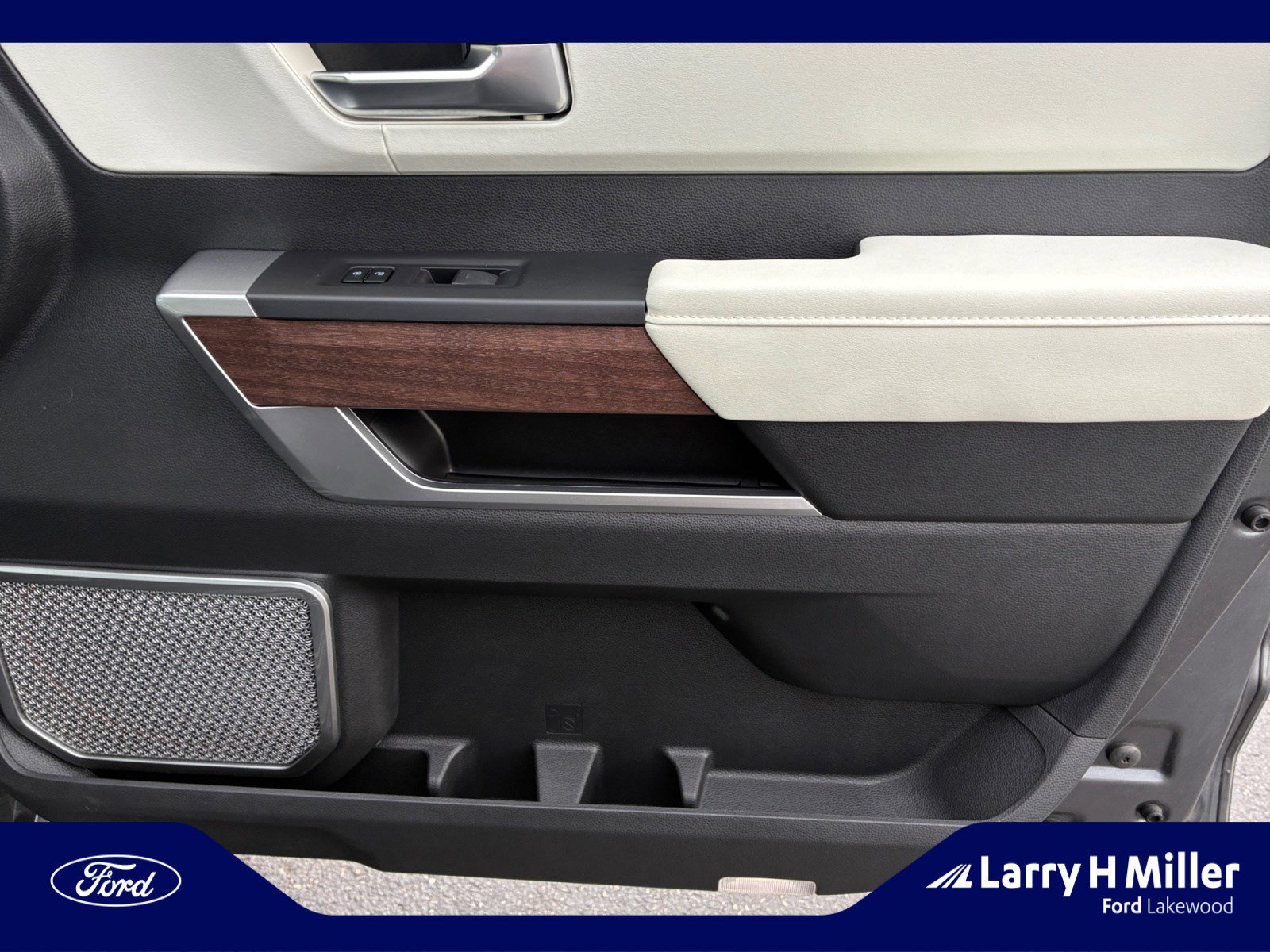 Used 2024 Toyota Sequoia Capstone image 16