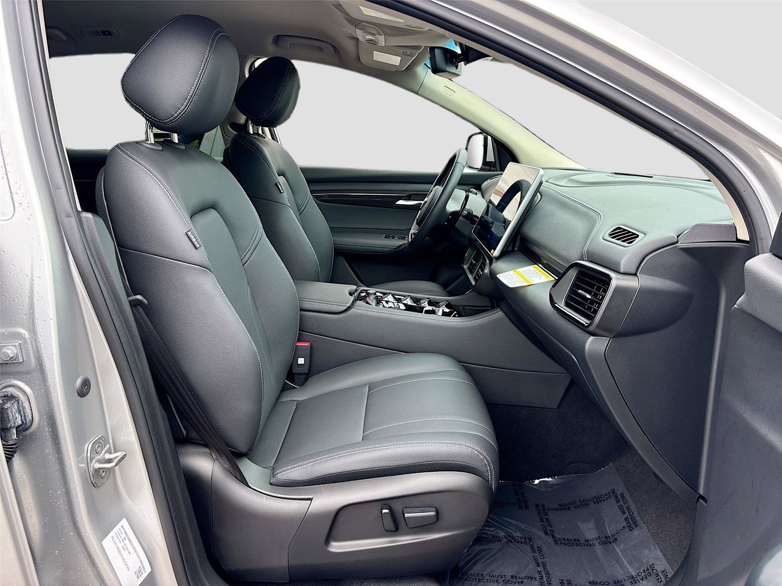 New 2025 VinFast VF 8 Eco AWD/4WD image 27