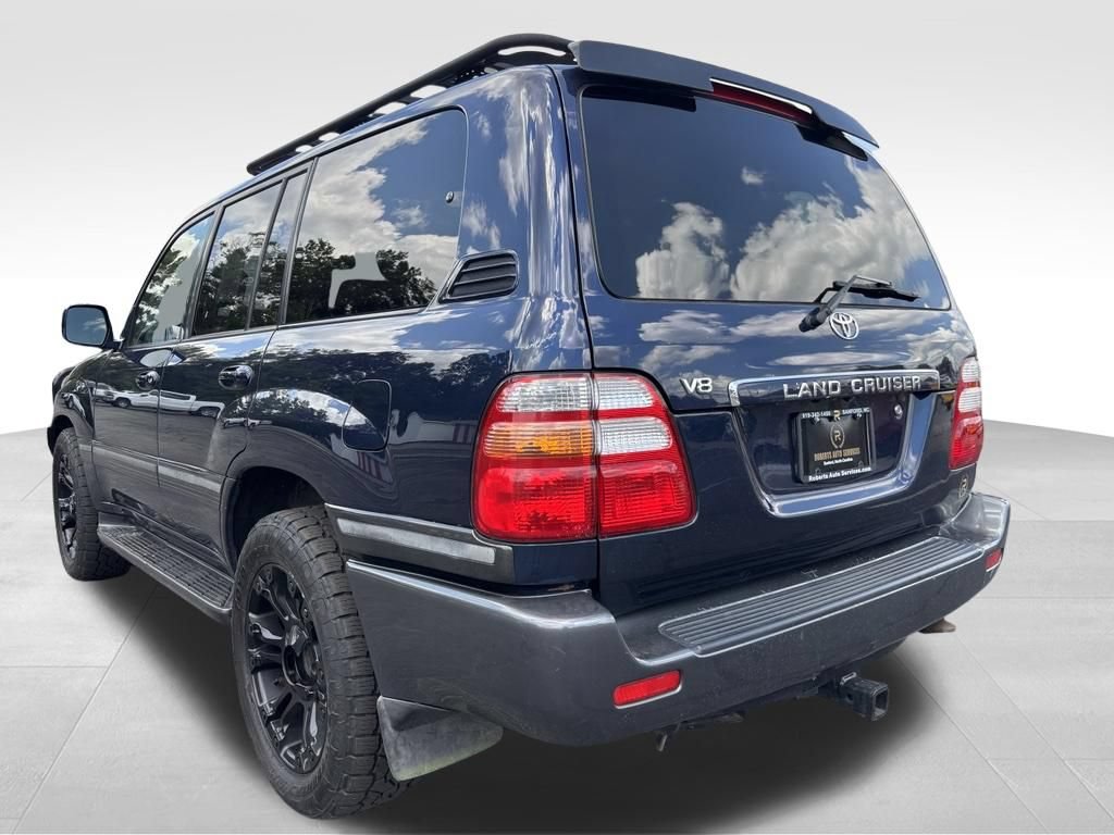 Used 2004 Toyota Land Cruiser w/ Convenience Pkg AWD/4WD image 3