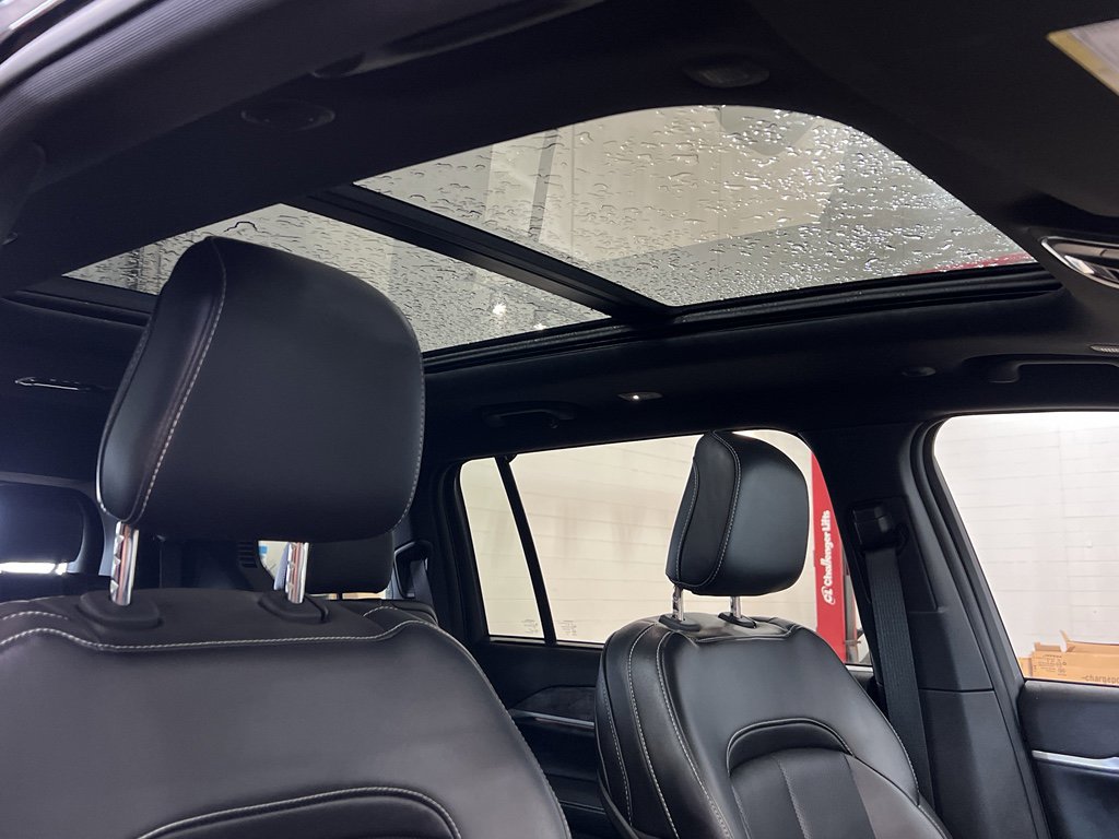 Used 2024 Jeep Grand Cherokee L Limited w/ Luxury Tech Group II image 29