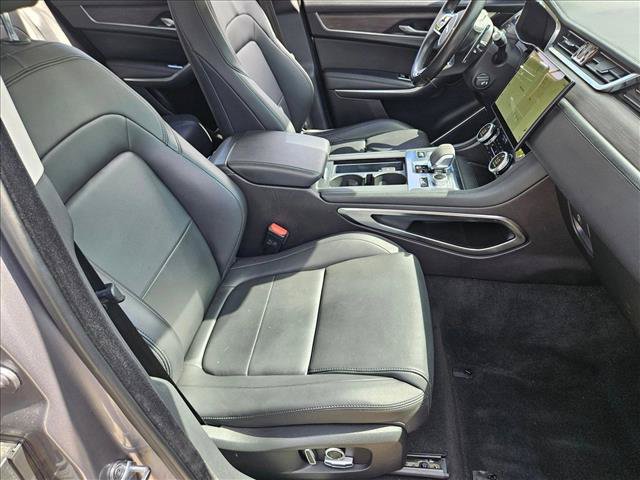 Used 2021 Jaguar F-PACE AWD/4WD image 19