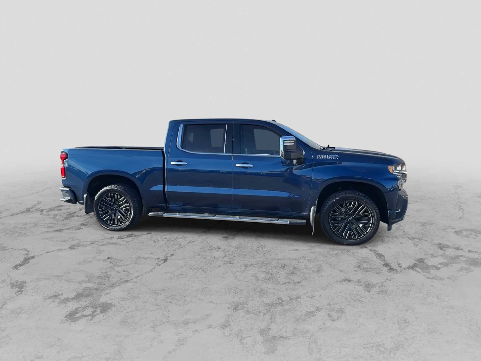 Used 2021 Chevrolet Silverado 1500 High Country w/ Technology Package image 9