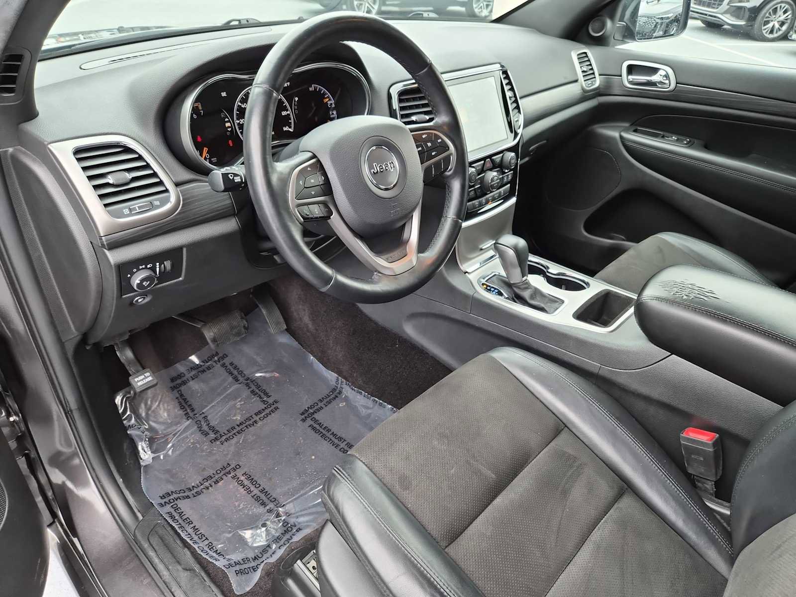 Used 2019 Jeep Grand Cherokee Altitude image 2