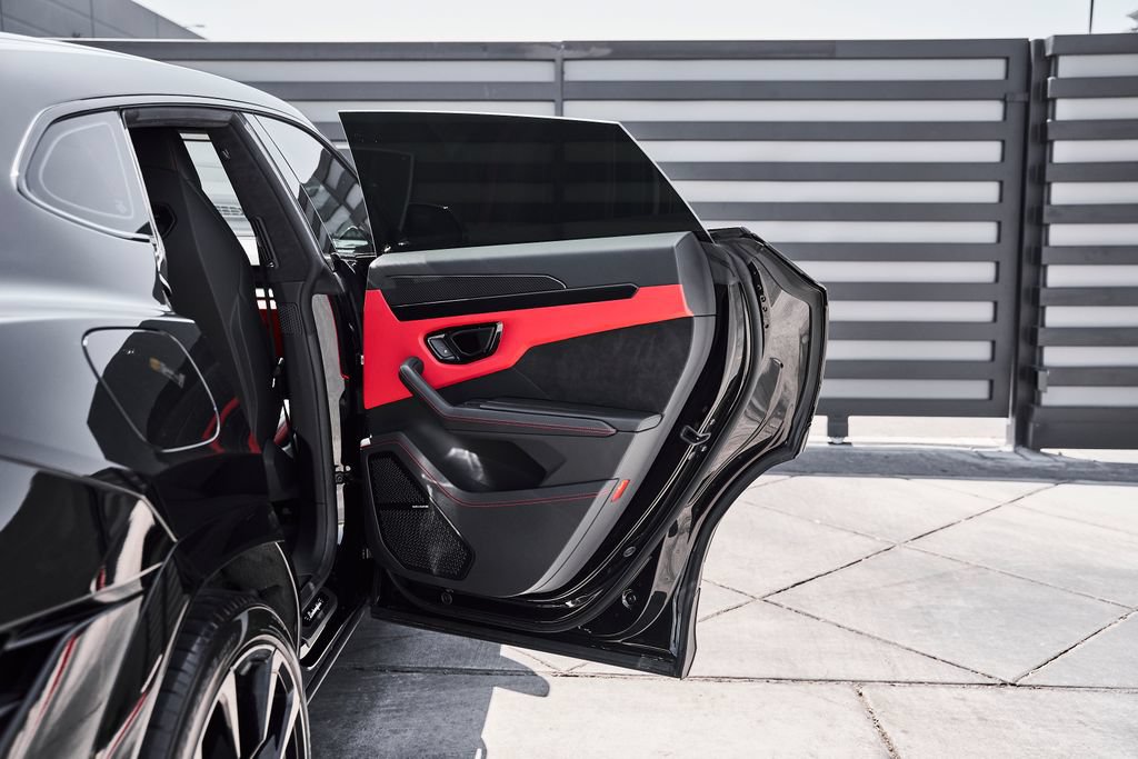 Used 2023 Lamborghini Urus S AWD/4WD image 24