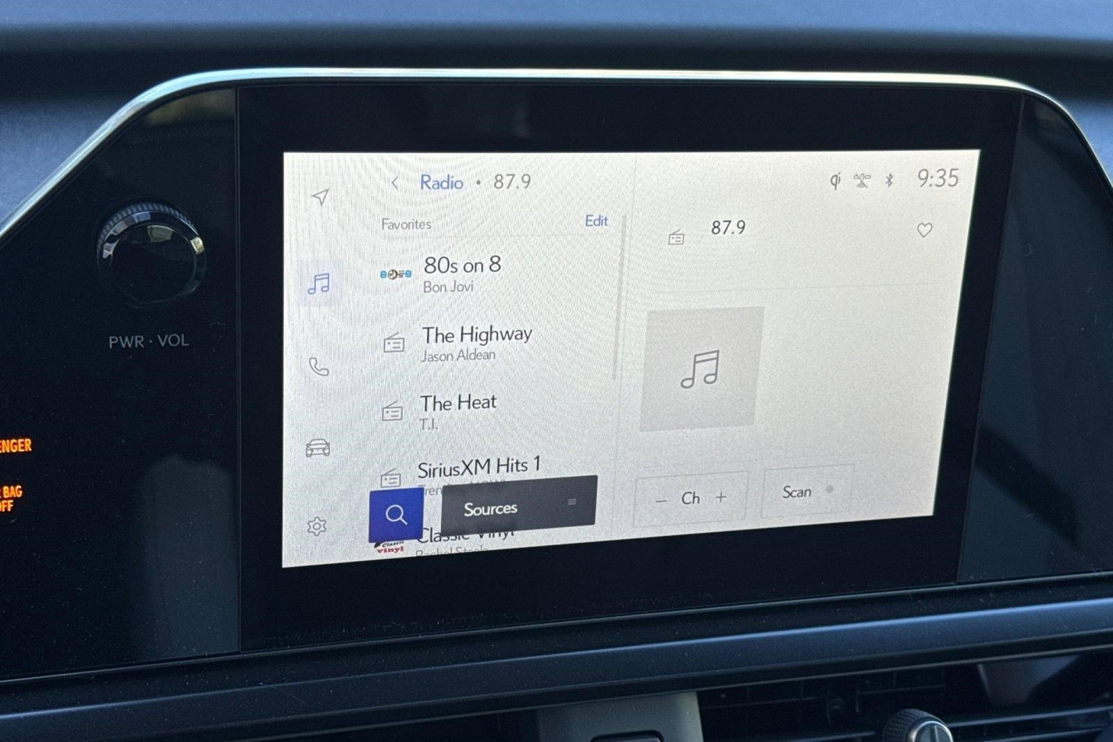 New 2026 Lexus UX 300h FWD image 22