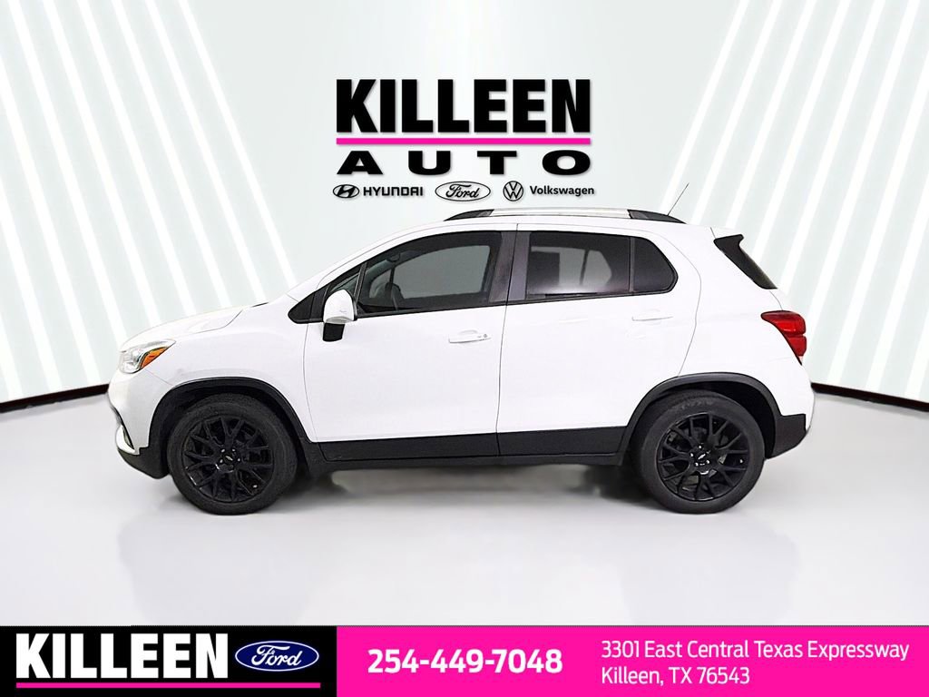 Used 2021 Chevrolet Trax LT w/ Sport Edition image 4
