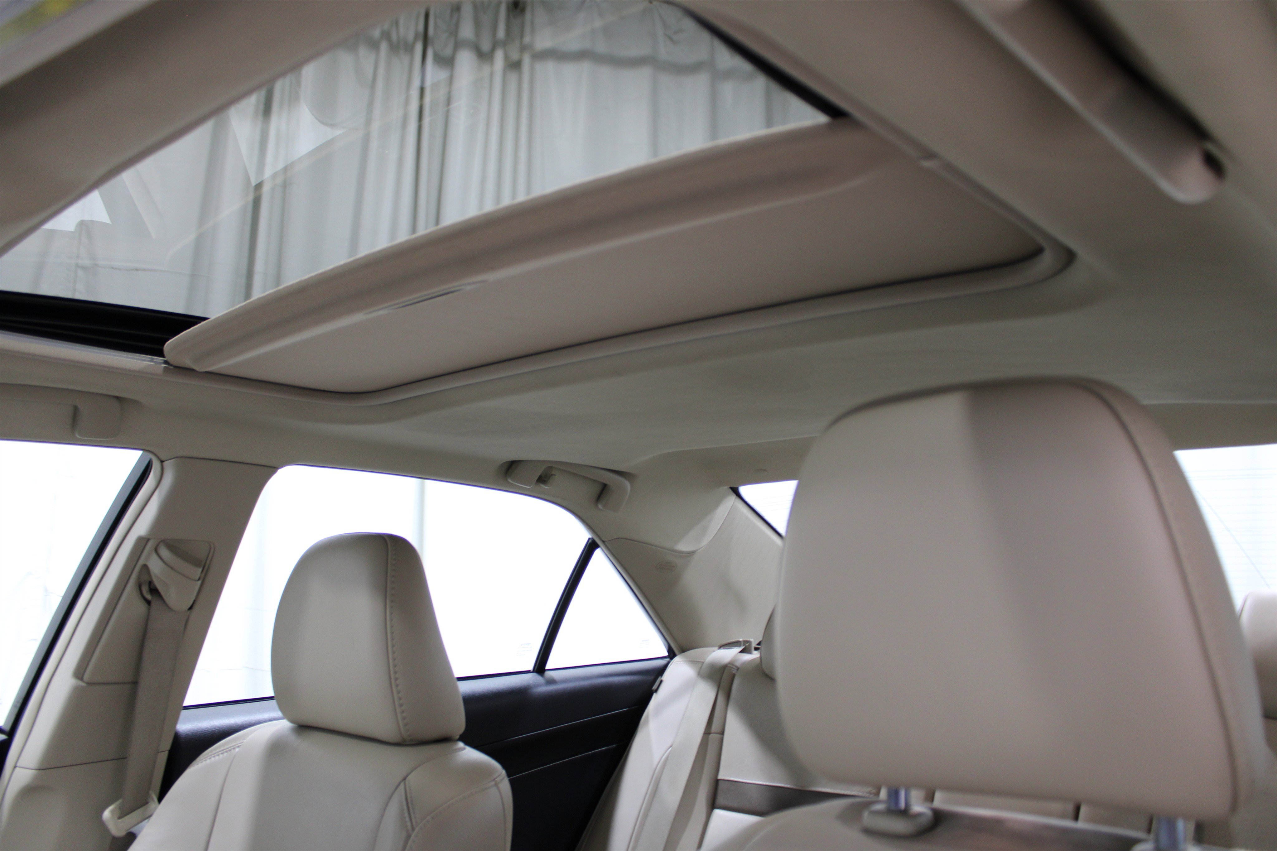 Used 2014 Toyota Camry SE image 18