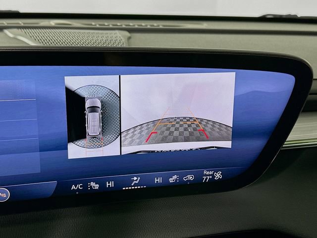 Used 2025 Buick Enclave Preferred AWD/4WD image 19