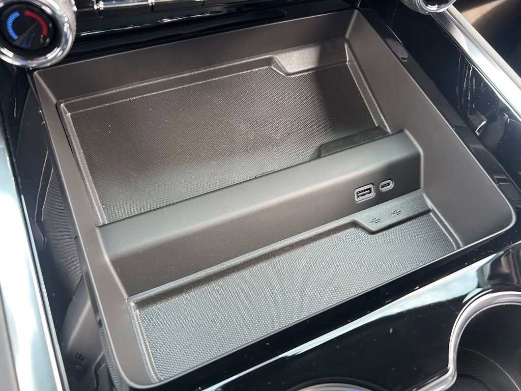 New 2026 Chevrolet Suburban LS w/ LS Custom Edition RWD image 30