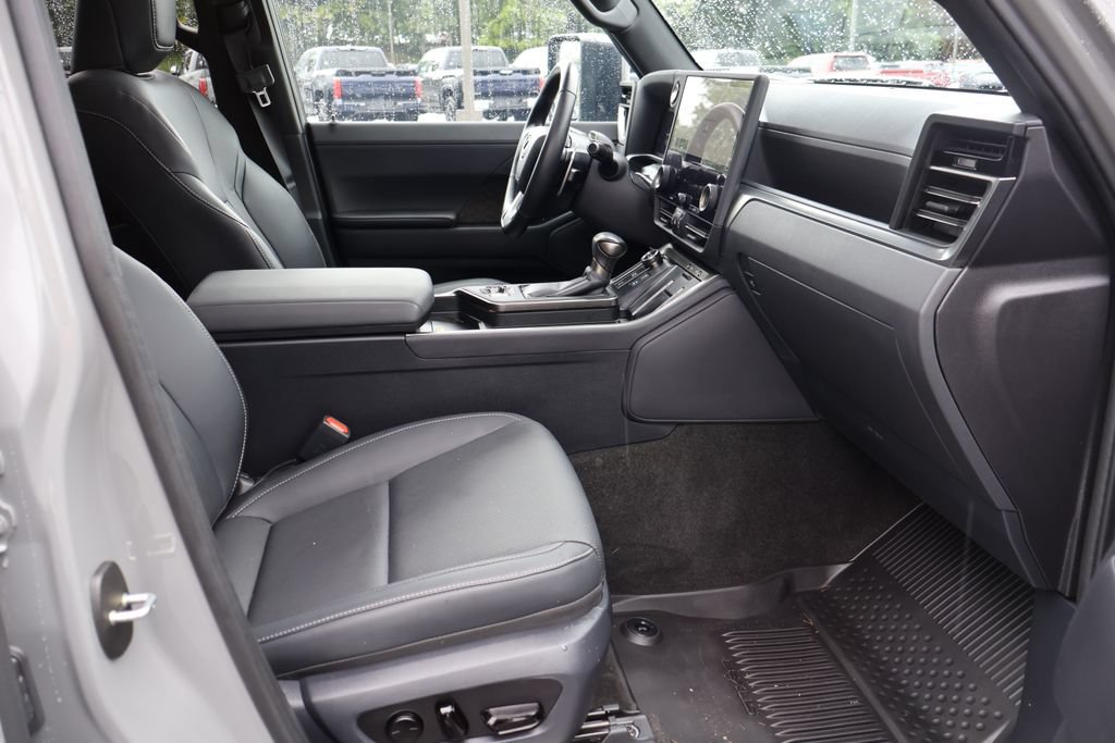 Used 2025 Lexus GX 550 w/ Accessory Package (2T) AWD/4WD image 24