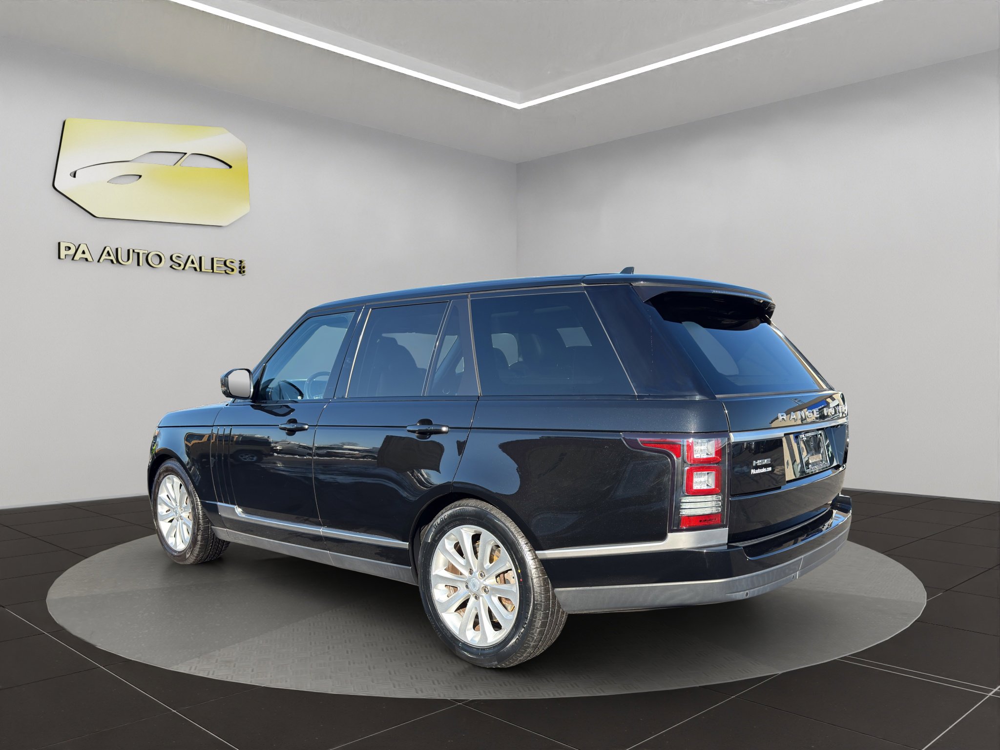 Used 2016 Land Rover Range Rover HSE image 5