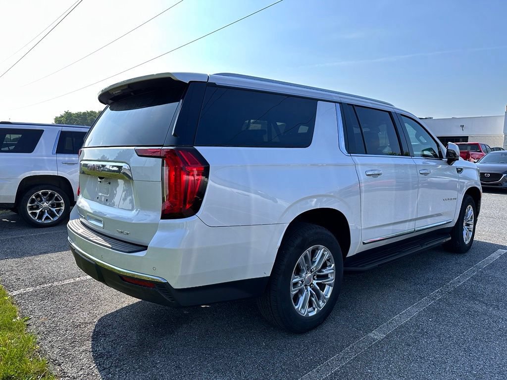 Used 2021 GMC Yukon XL SLT w/ SLT Luxury Plus Package AWD/4WD image 4