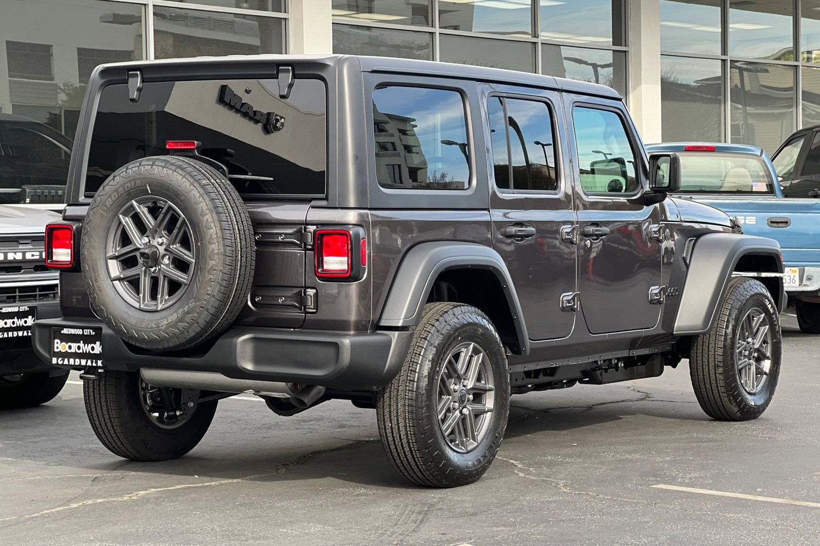 New 2026 Jeep Wrangler Unlimited Sport AWD/4WD image 4