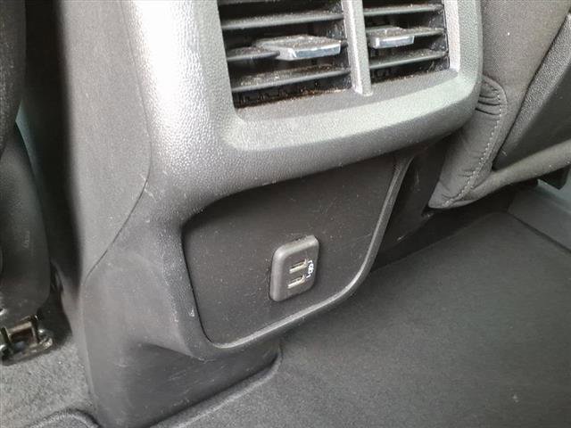 Used 2023 GMC Terrain SLE w/ Driver Convenience Package image 10