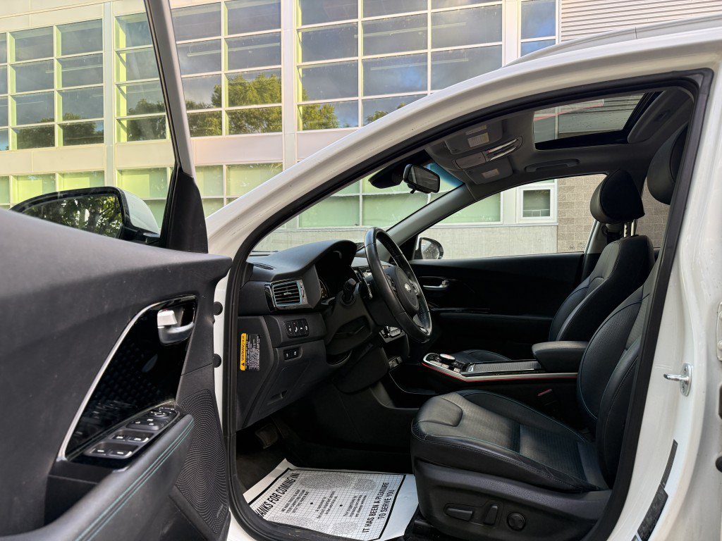 Used 2019 Kia Niro EX Premium w/ Cold Weather Package 1.0 FWD image 16