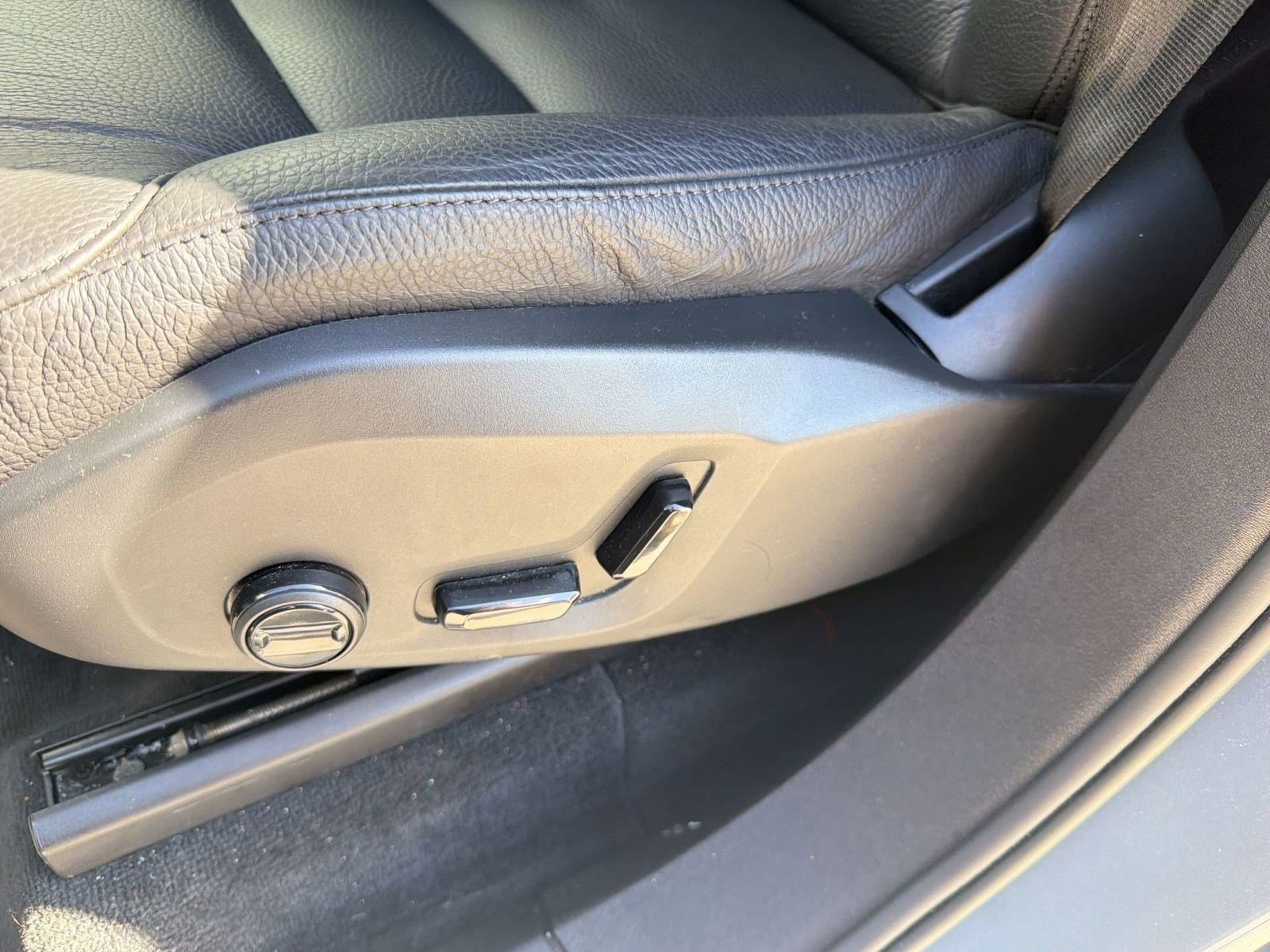 Used 2023 Volvo XC90 B6 Plus w/ Protection Package Premier AWD/4WD image 14