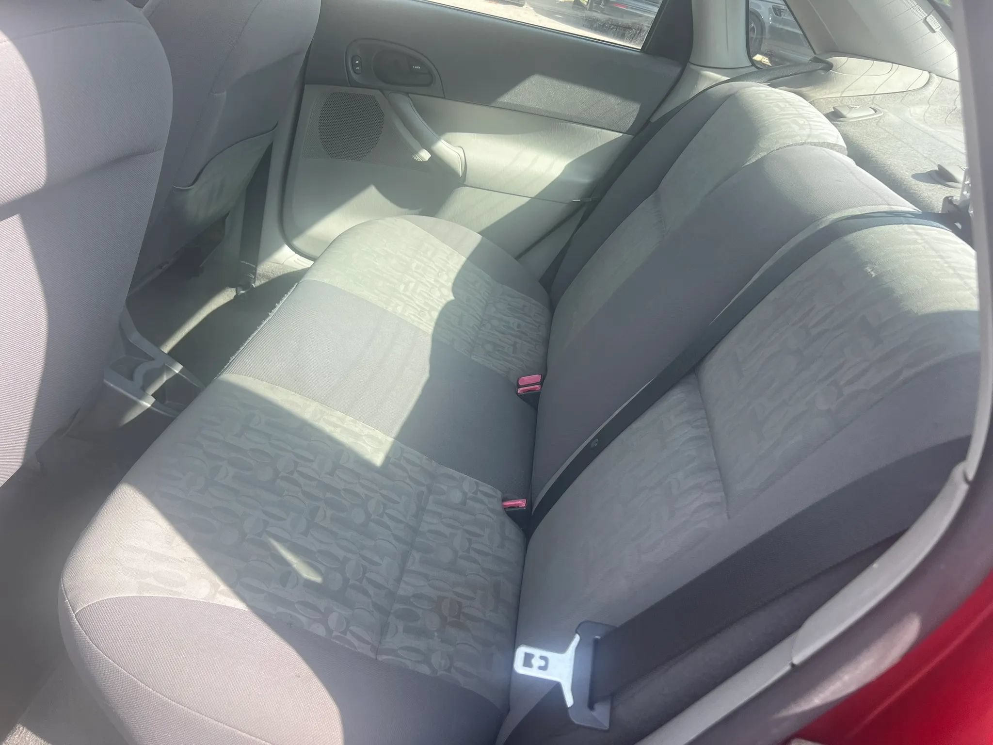 Used 2005 Ford Focus S FWD image 9