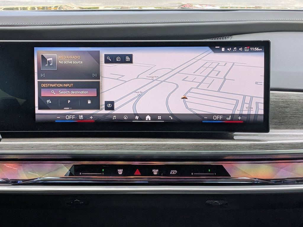 Used 2025 BMW 760i xDrive w/ Executive Package image 19