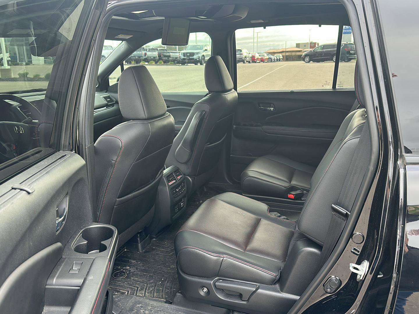 Used 2022 Honda Pilot Black Edition image 27