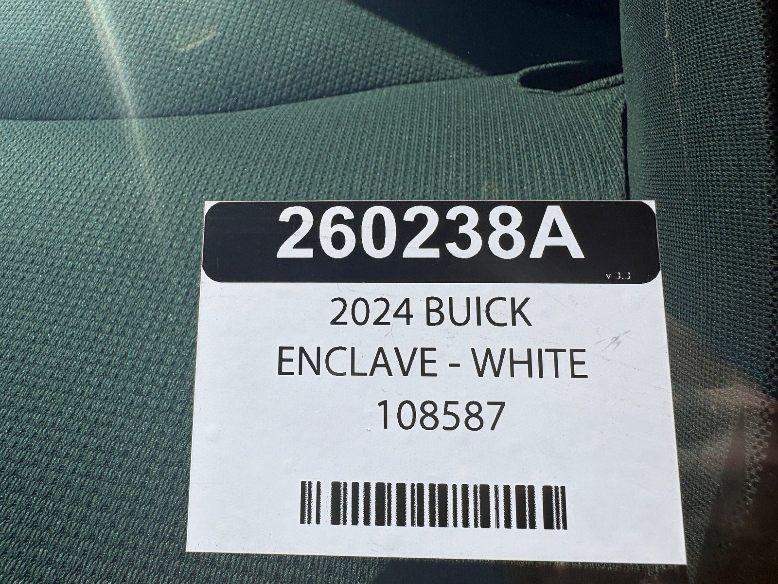 Used 2024 Buick Enclave Essence w/ Technology Package FWD image 7