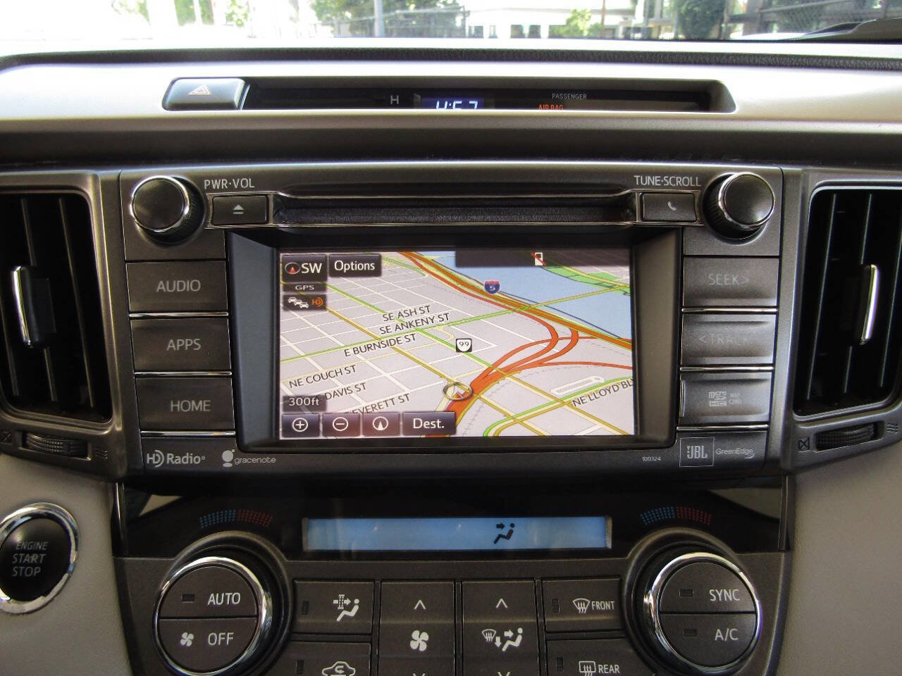 Used 2015 Toyota RAV4 Limited image 19