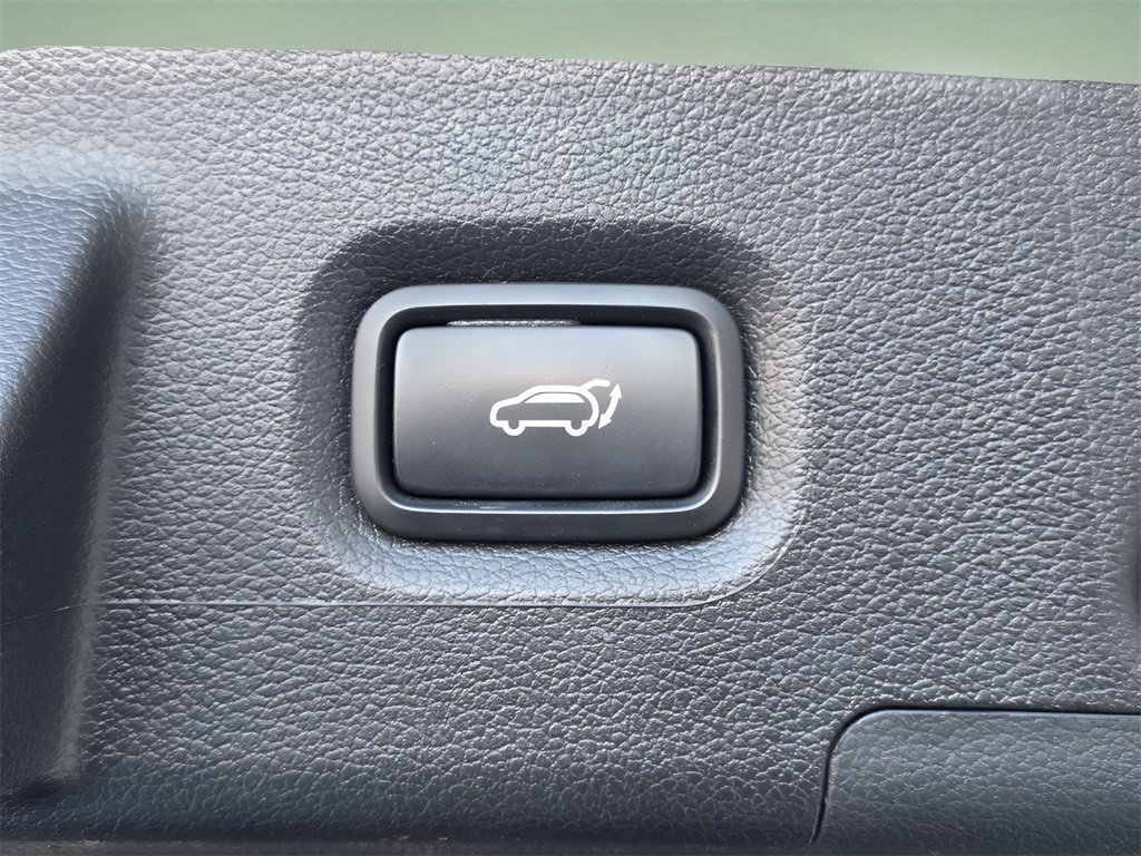 Used 2023 Hyundai Santa Fe SEL w/ Premium Package image 15