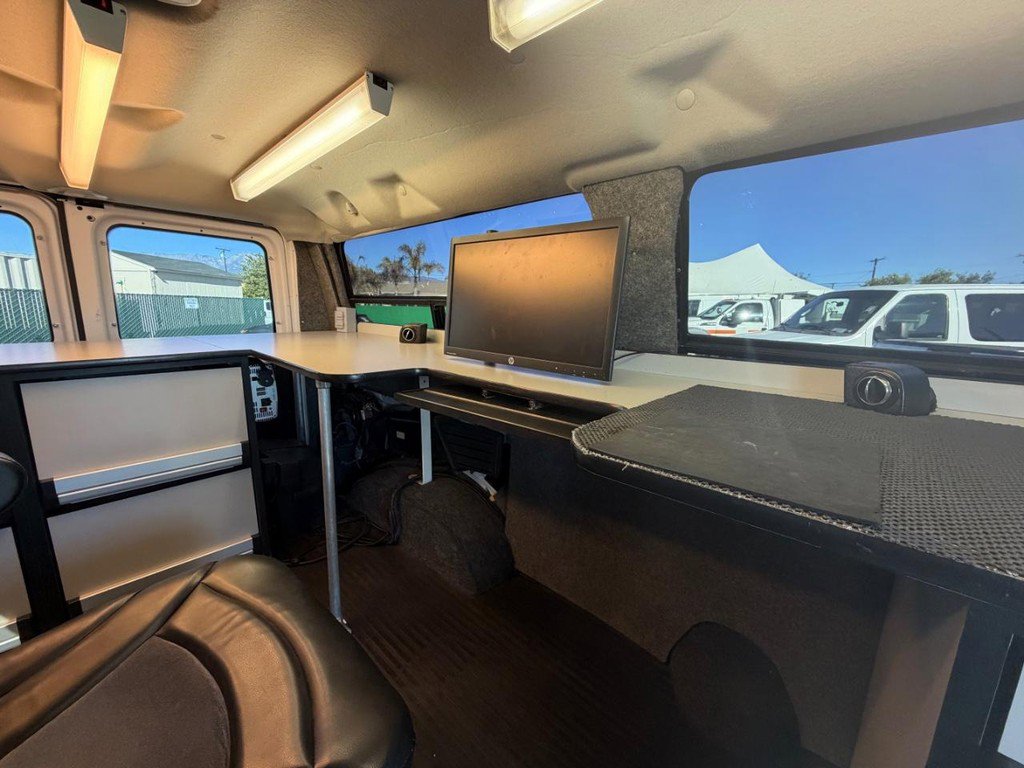 Used 2012 Ford E-250 and Econoline 250 w/ Premium Van Group image 25