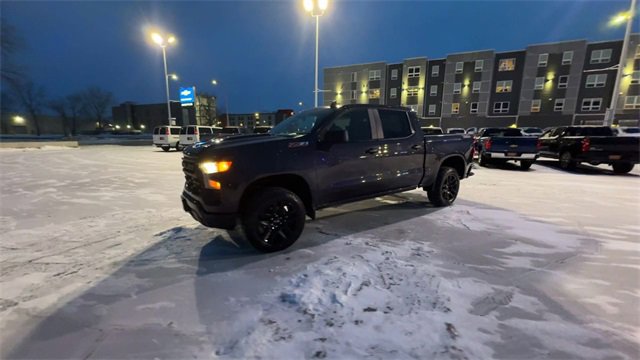 Used 2022 Chevrolet Silverado 1500 Custom Trail Boss w/ LPO, Dark Essentials Package image 4