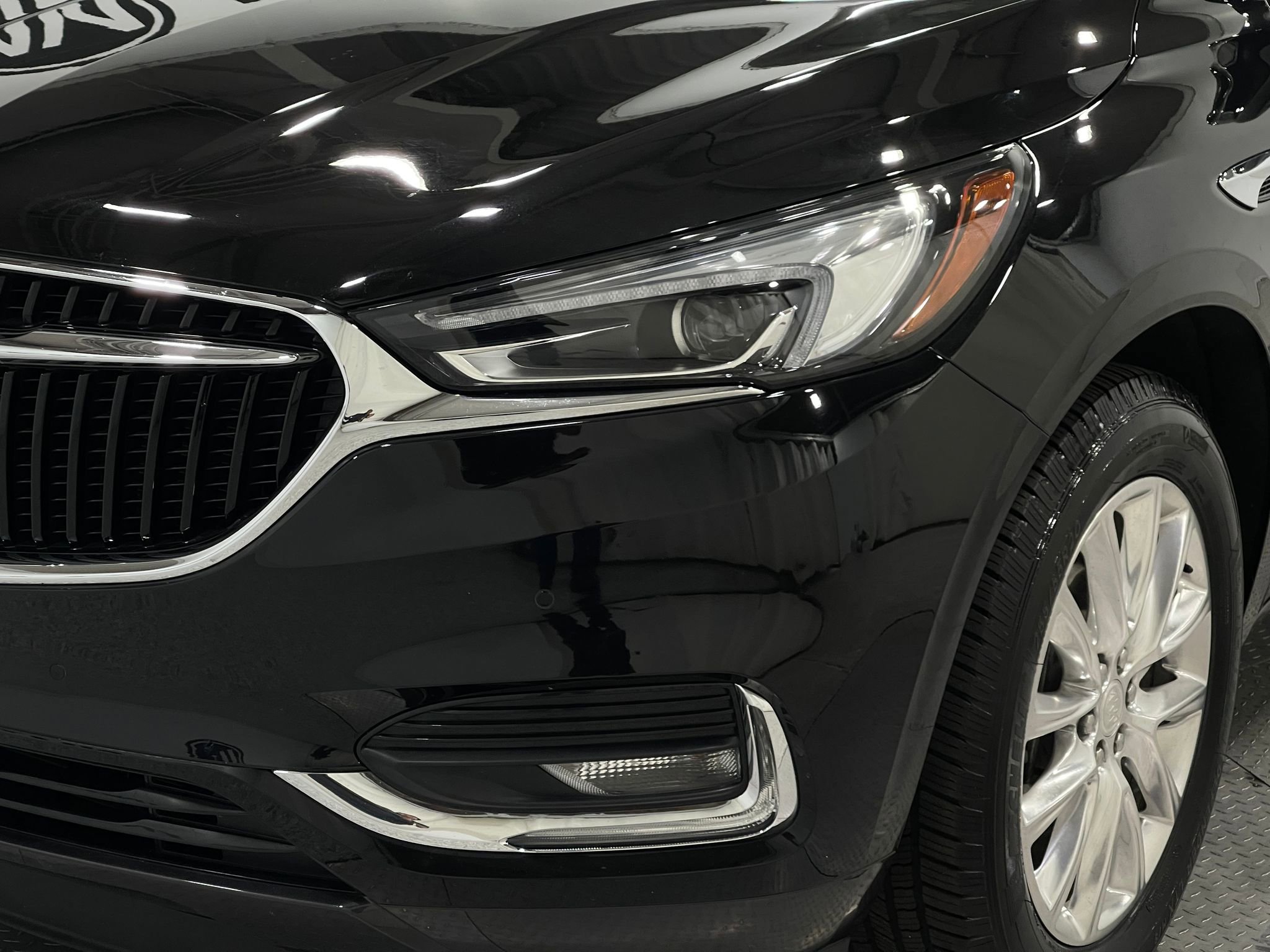 Used 2019 Buick Enclave Premium w/ Experience Buick Package FWD image 37