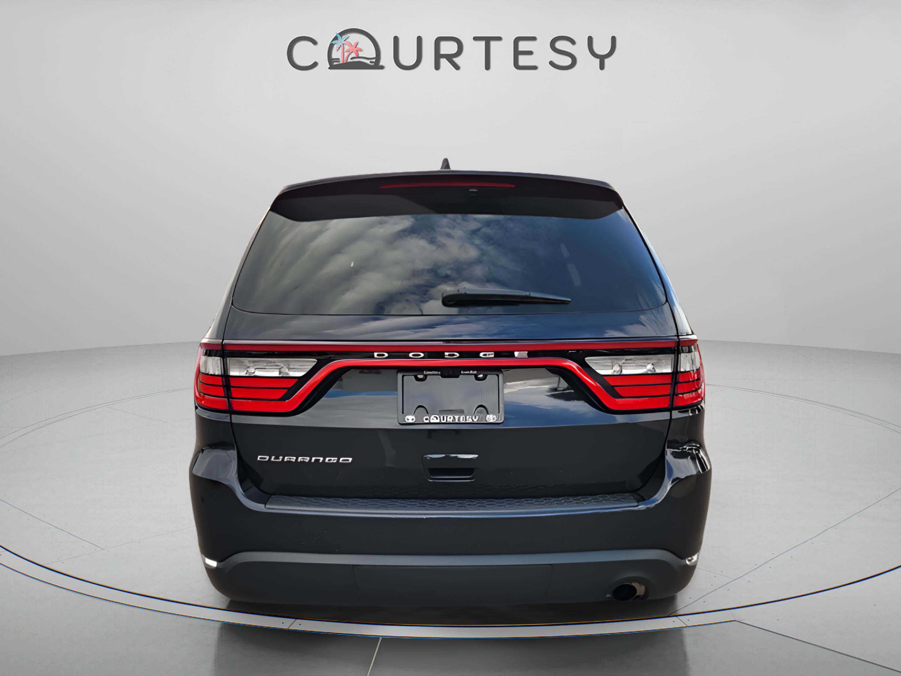 Used 2024 Dodge Durango SXT w/ 3rd Row Seating Group image 4