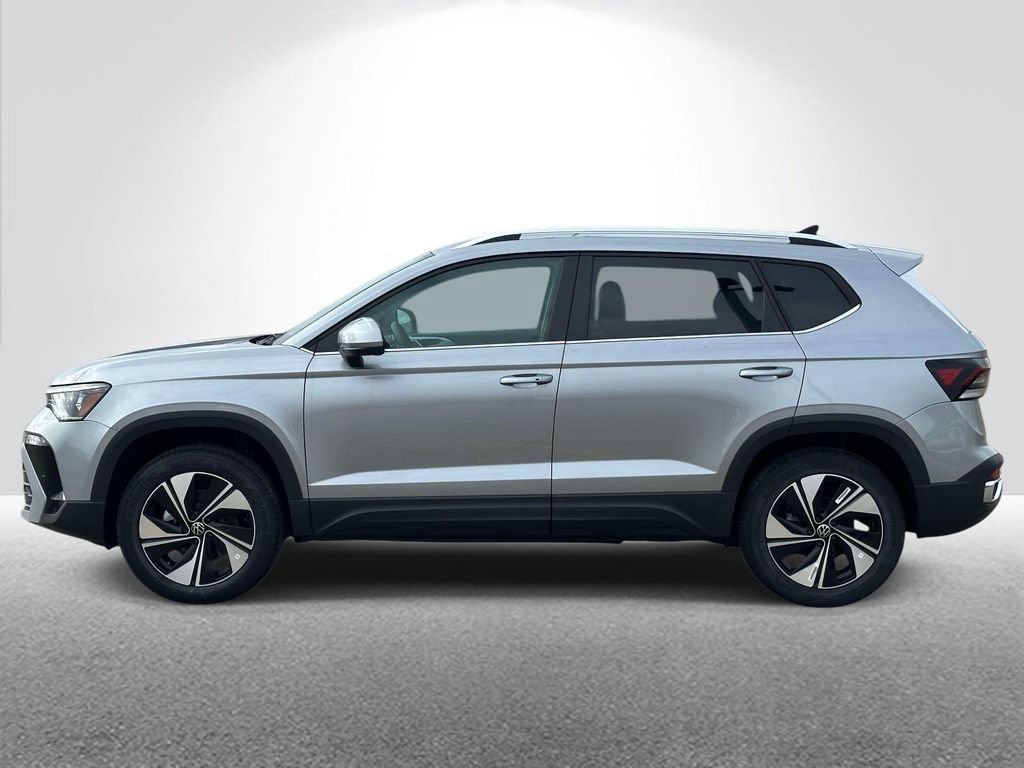 New 2026 Volkswagen Taos SE AWD/4WD image 2