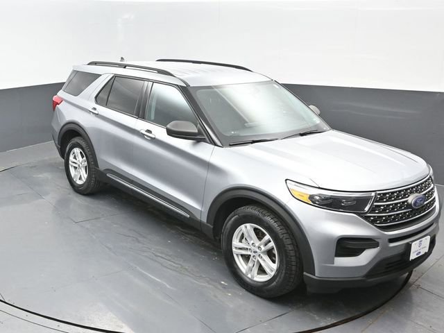 Used 2022 Ford Explorer XLT image 19