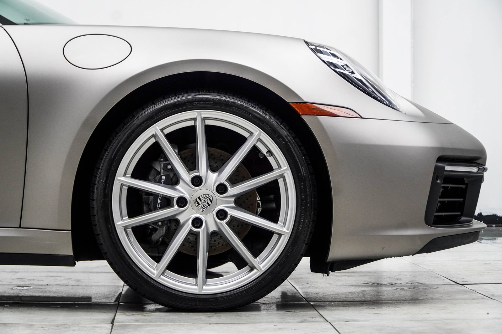 Used 2022 Porsche 911 Carrera w/ Premium Package RWD image 8