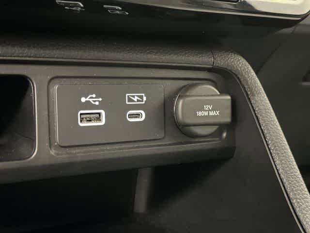 Used 2025 Honda Pilot Elite image 26