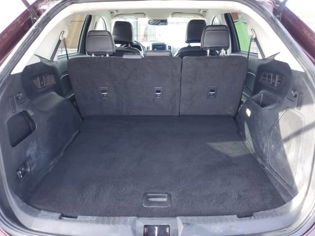 Used 2024 Ford Edge SEL image 9