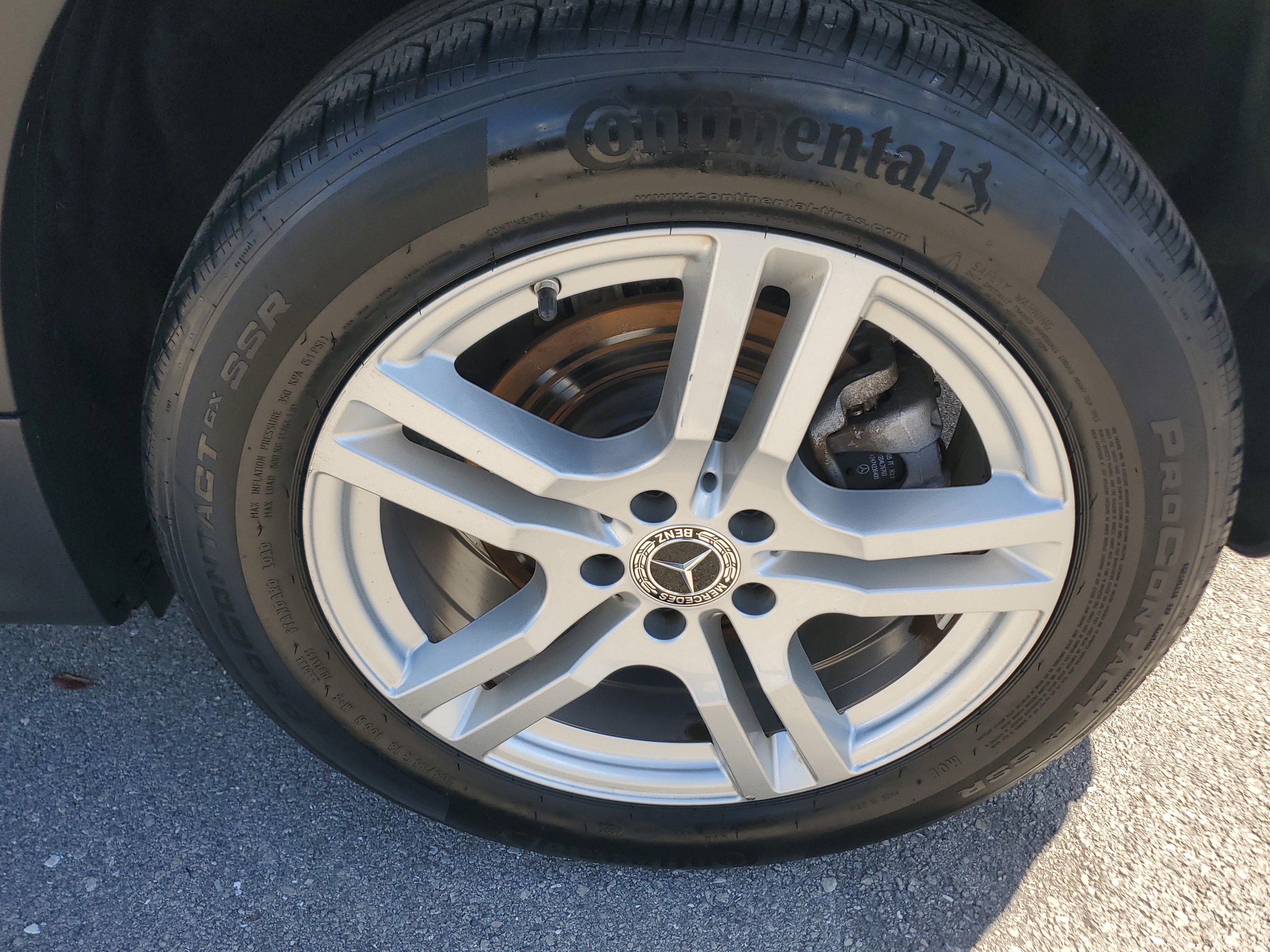 Used 2023 Mercedes-Benz GLB 250 4MATIC w/ Premium Package image 30