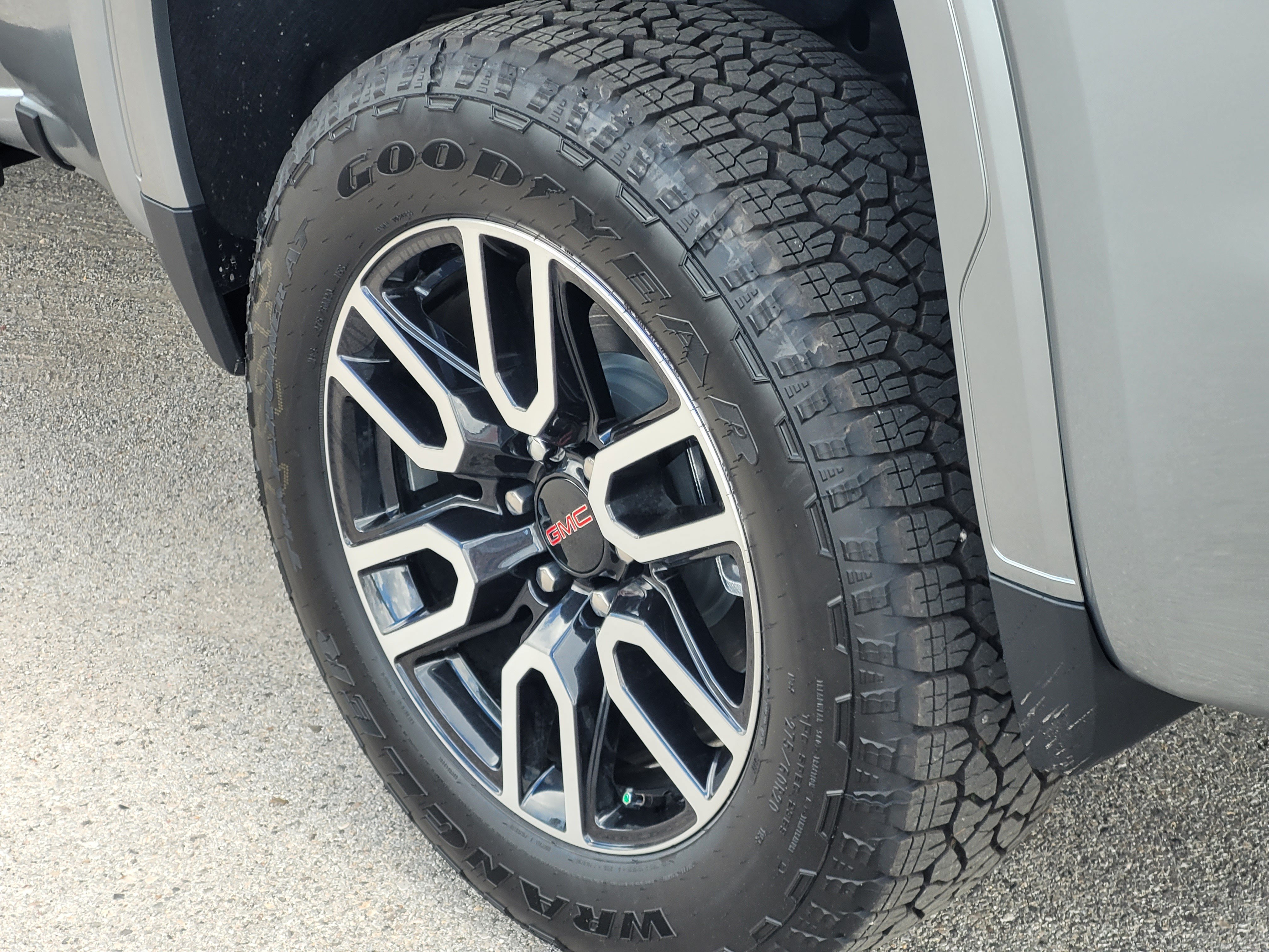 New 2026 GMC Sierra 1500 AT4 w/ AT4 Premium Package AWD/4WD image 7