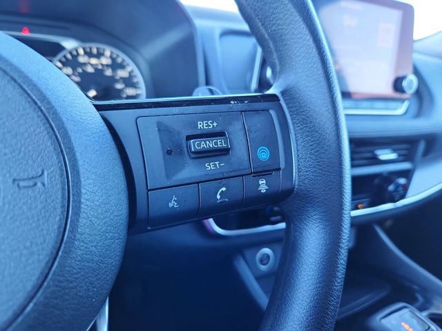 Used 2023 Nissan Rogue SV image 24