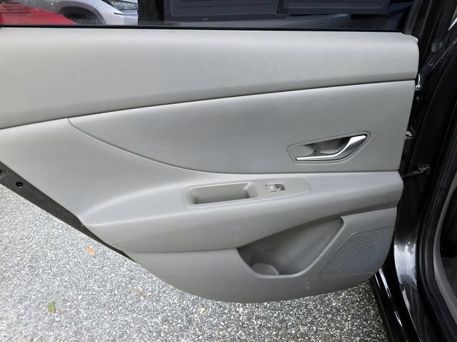 Used 2022 Hyundai Elantra SEL FWD image 12