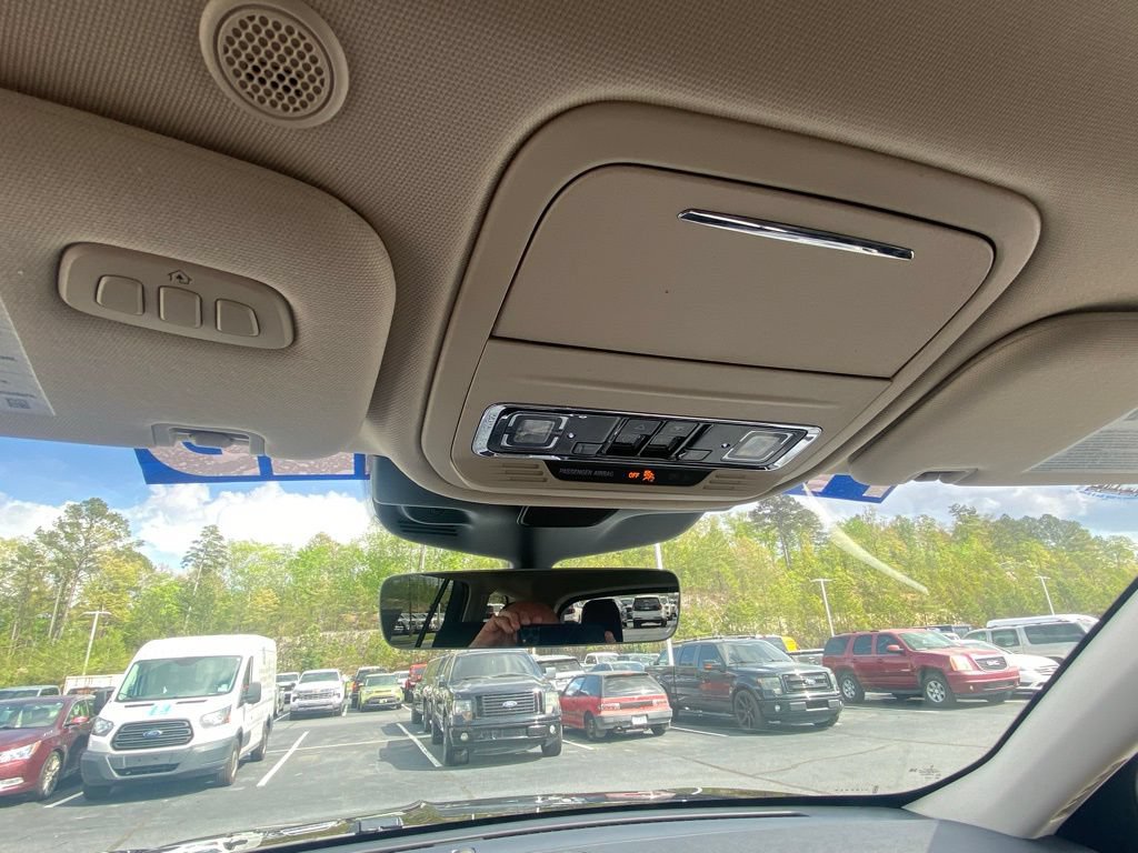 Used 2023 Lincoln Aviator AWD w/ Premium Package image 17