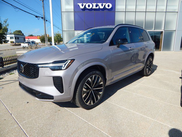 New 2026 Volvo XC90 B6 Ultra w/ Lounge Package image 1
