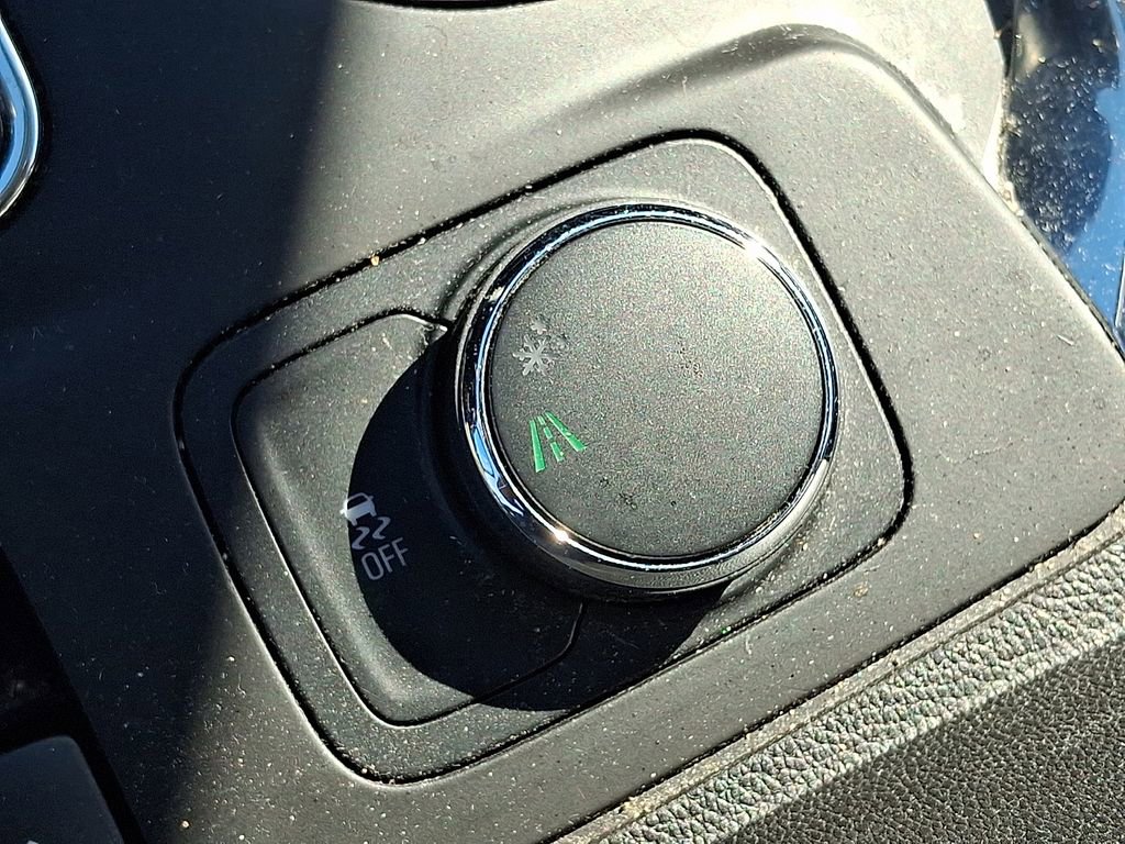Used 2020 Chevrolet Traverse LS FWD image 26