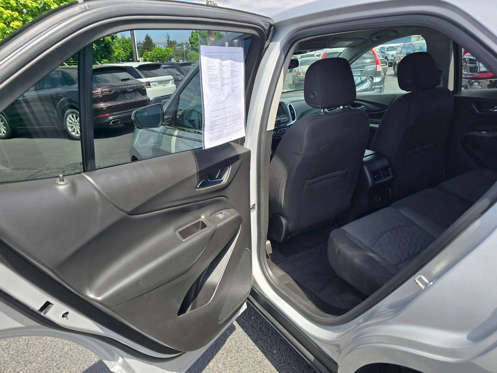Used 2019 Chevrolet Equinox LT FWD image 16