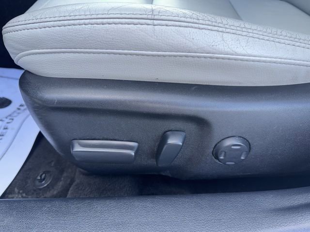 Used 2014 Toyota Avalon XLE Premium image 11