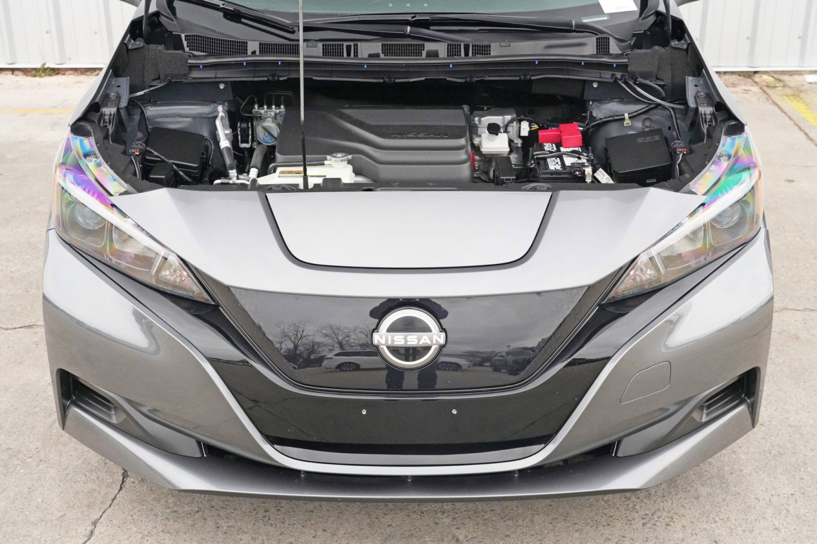Used 2025 Nissan Leaf S image 7